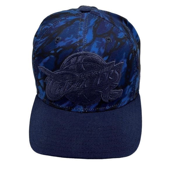 Cleveland Cavaliers Adidas Blue Black Camo Cap Snapback Hat NBA - Picture 1 of 9